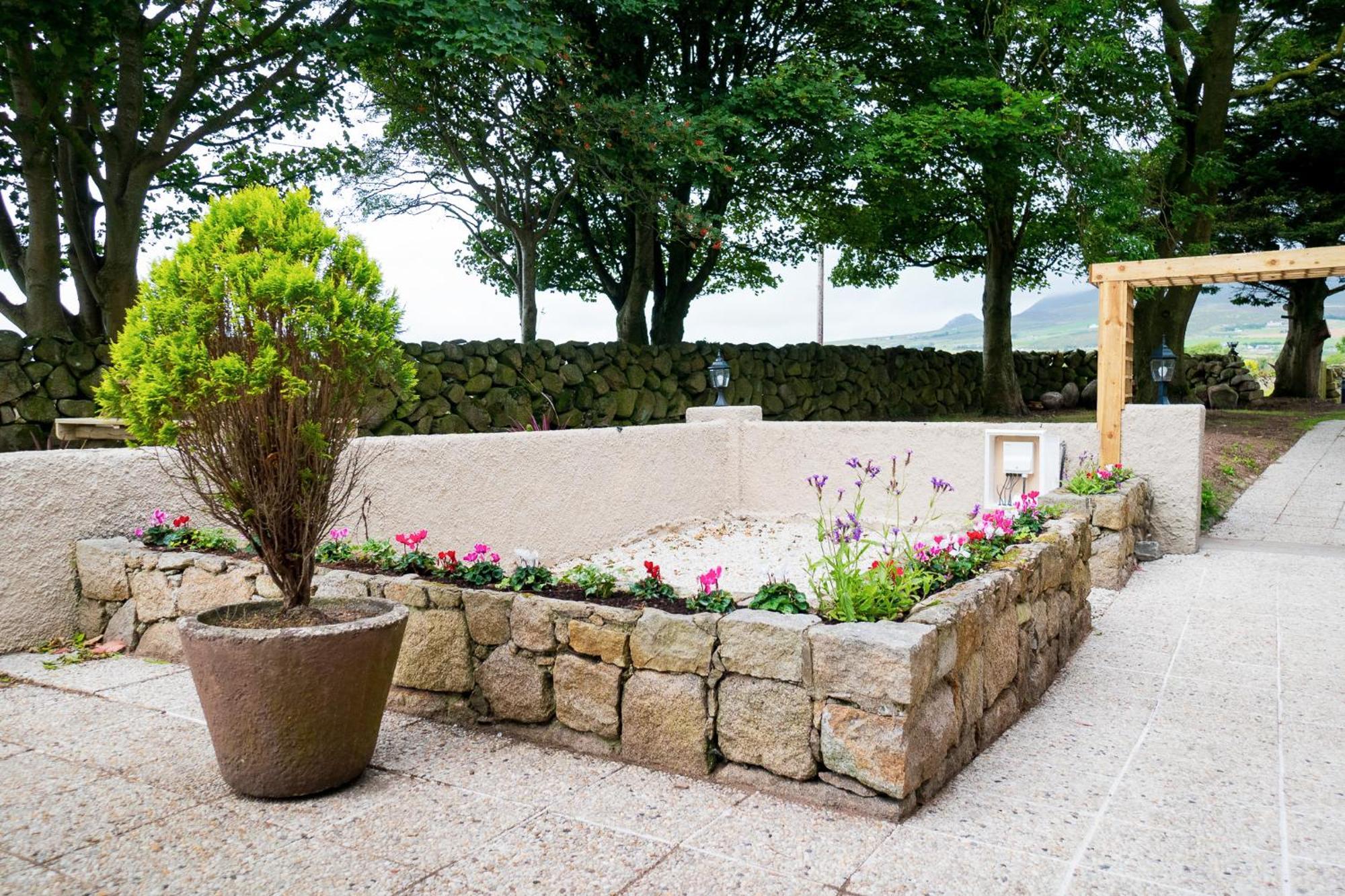 Отель The Brambles Retreat In The Mournes Annalong Экстерьер фото